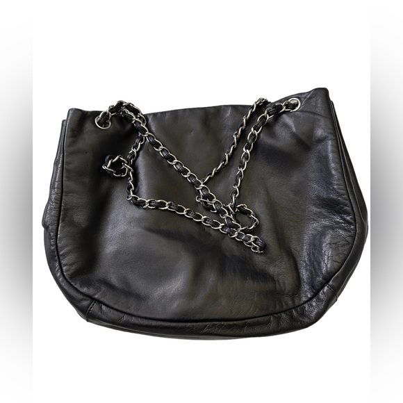Chanel authentic black tote bag - Picture 1 of 4